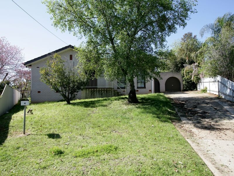 4 Quambi Place, Mount Austin NSW 2650