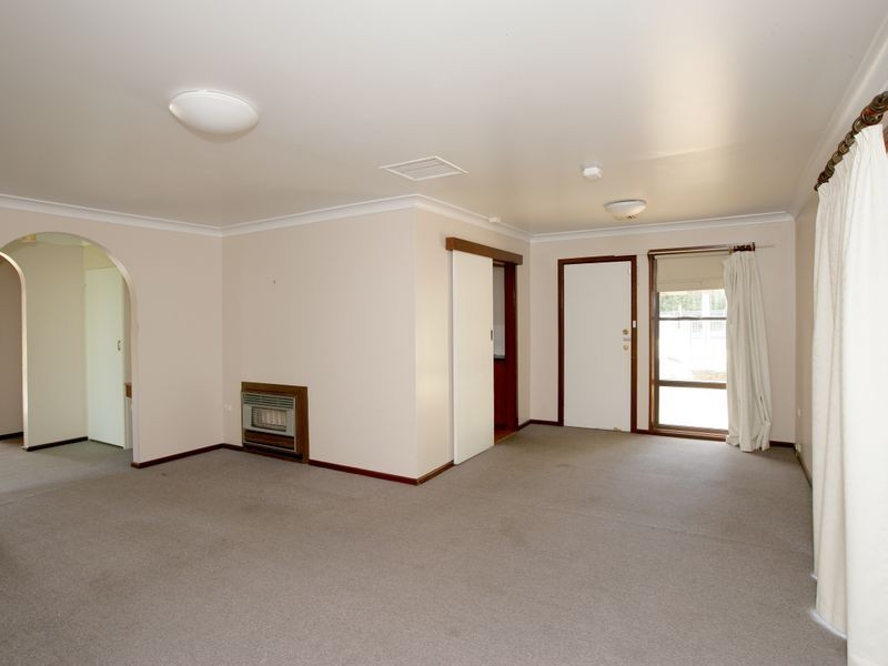 4 Quambi Place, Mount Austin NSW 2650