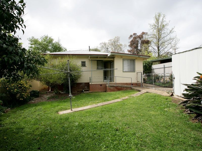 106a Macleay Street, Turvey Park NSW 2650