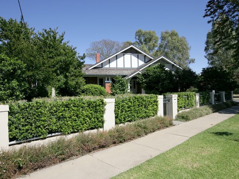 110 Tarcutta Street, Wagga Wagga NSW 2650