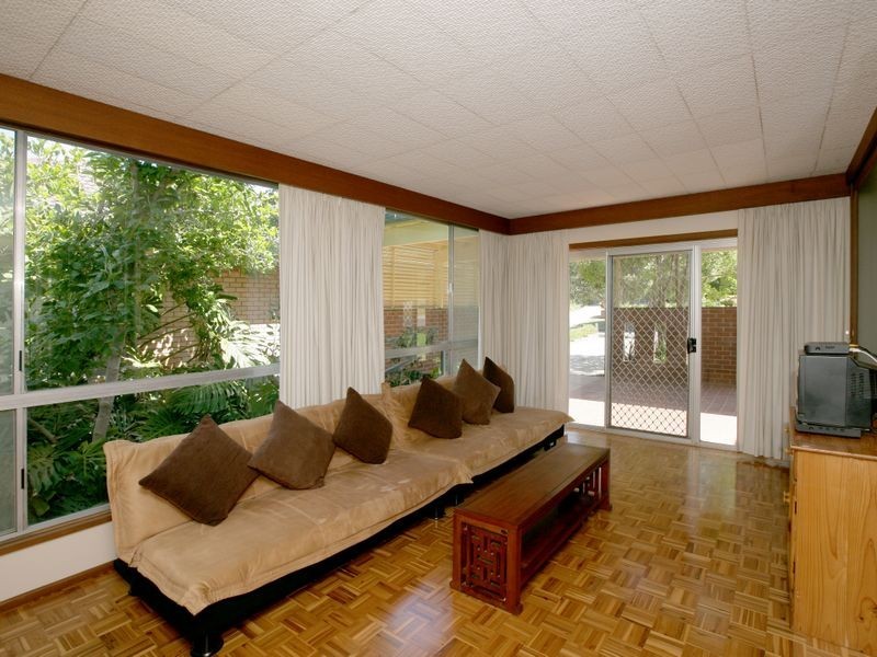 4 Acacia Street, Kooringal NSW 2650