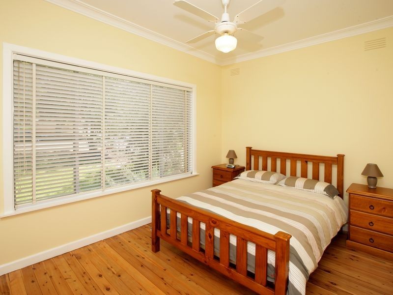 4 Acacia Street, Kooringal NSW 2650