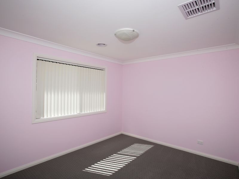 3 Barrima Drive, Glenfield Park NSW 2650