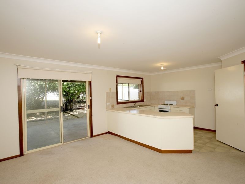 24 Wiradjuri Crescent, Wagga Wagga NSW 2650