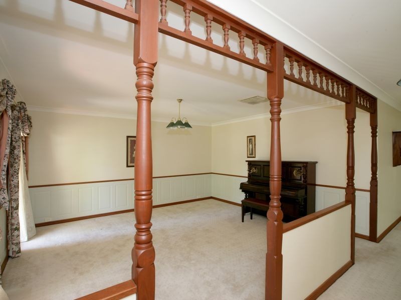 34 Simkin Crescent, Kooringal NSW 2650