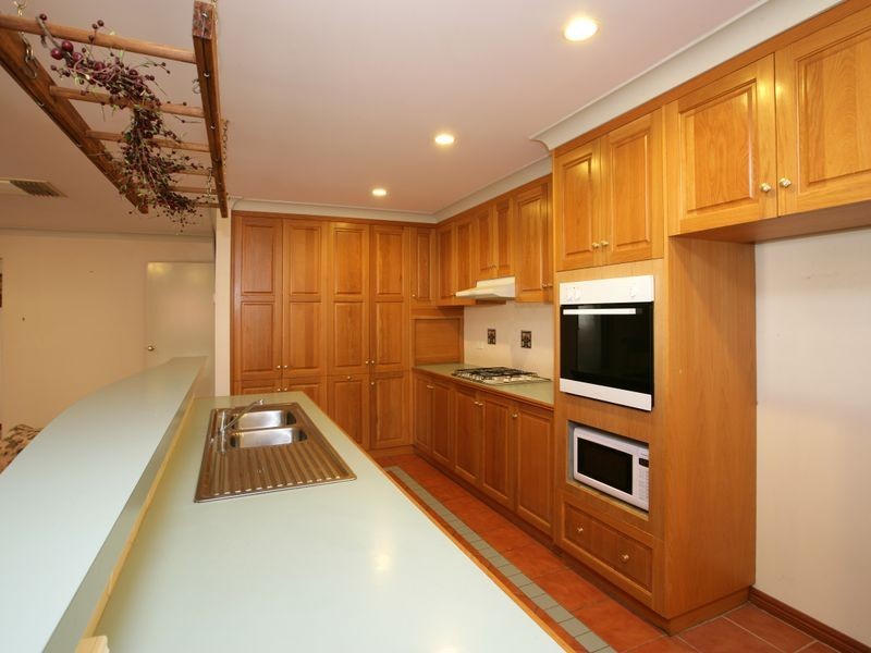 34 Simkin Crescent, Kooringal NSW 2650