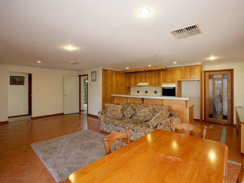 34 Simkin Crescent, Kooringal NSW 2650