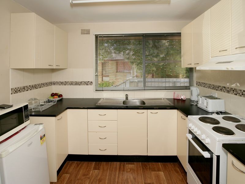 33 Callaghan Street, Ashmont NSW 2650