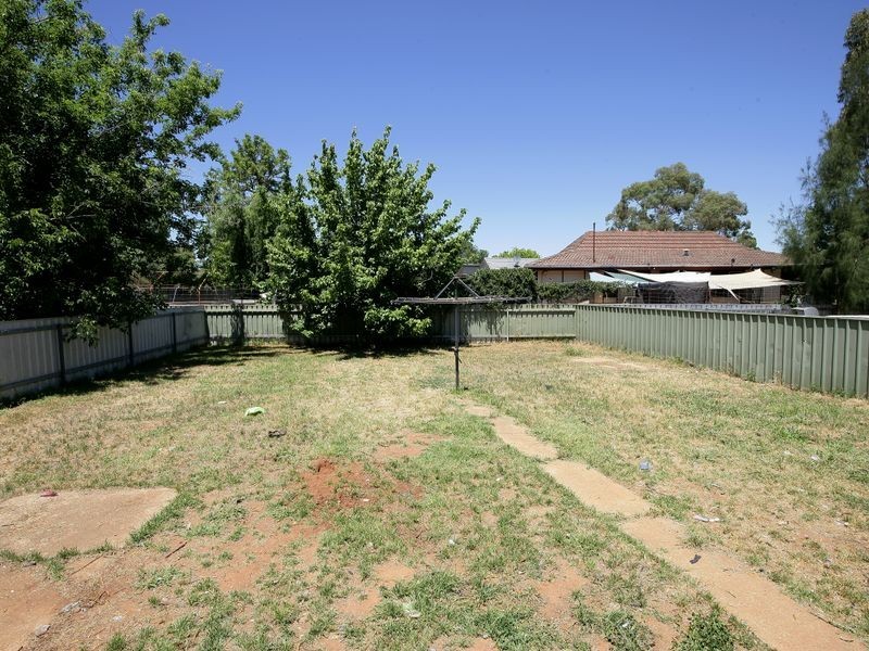 33 Callaghan Street, Ashmont NSW 2650