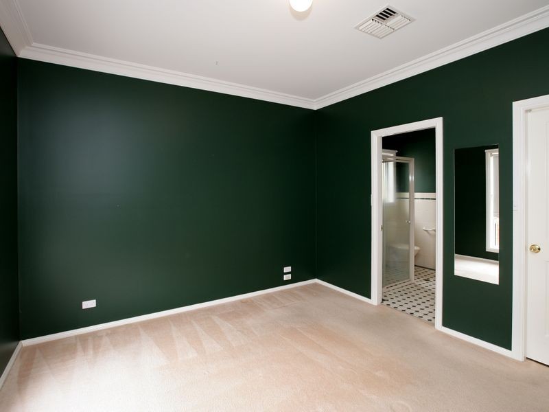 14 Hudson Drive, Lloyd NSW 2650