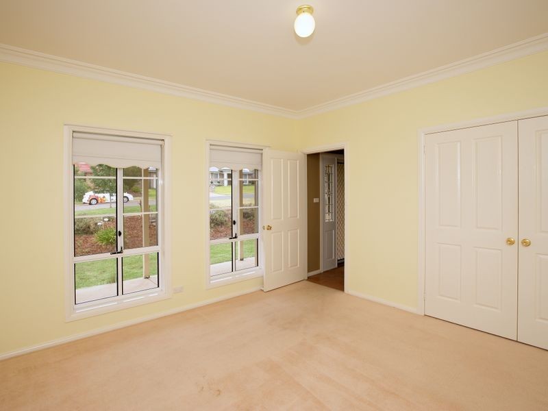 14 Hudson Drive, Lloyd NSW 2650