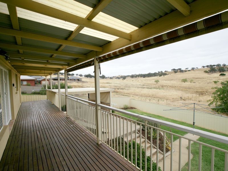 14 Hudson Drive, Lloyd NSW 2650