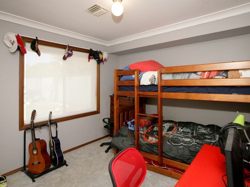 8 Boree Avenue, Forest Hill NSW 2651