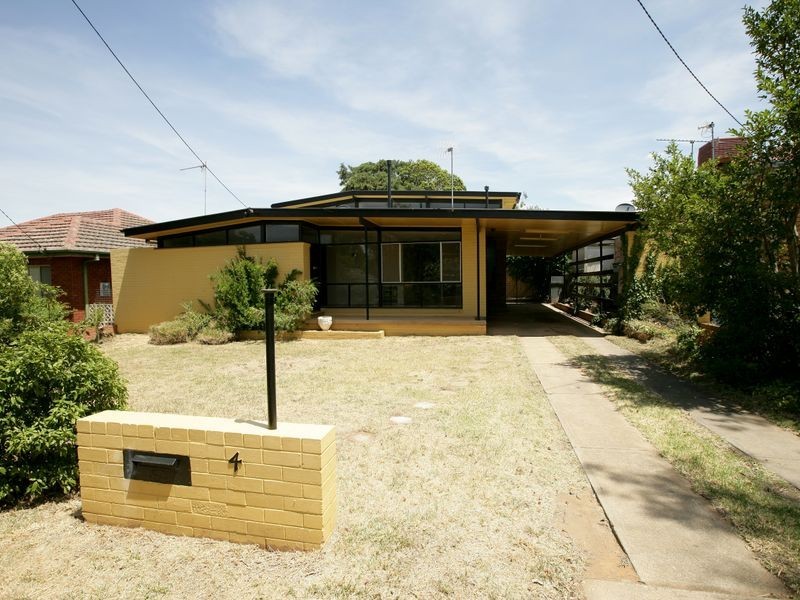 4 Alexander Street, Ashmont NSW 2650