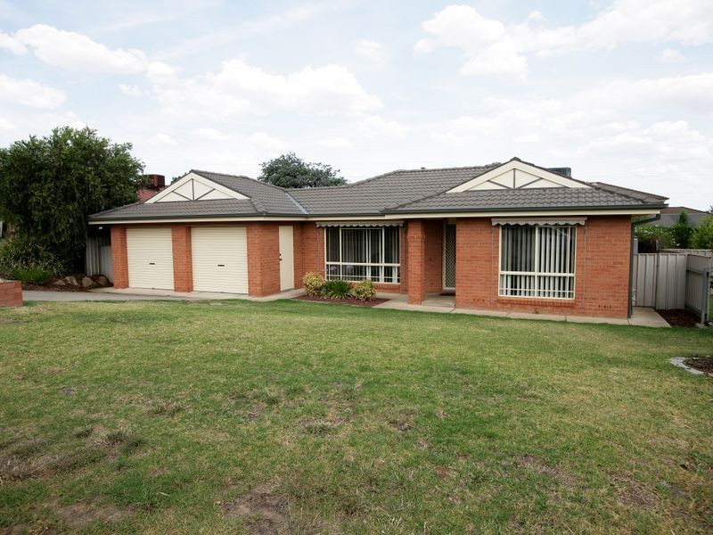 11 Fitzroy Street, Tatton NSW 2650