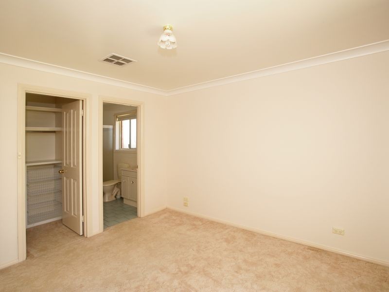 11 Fitzroy Street, Tatton NSW 2650