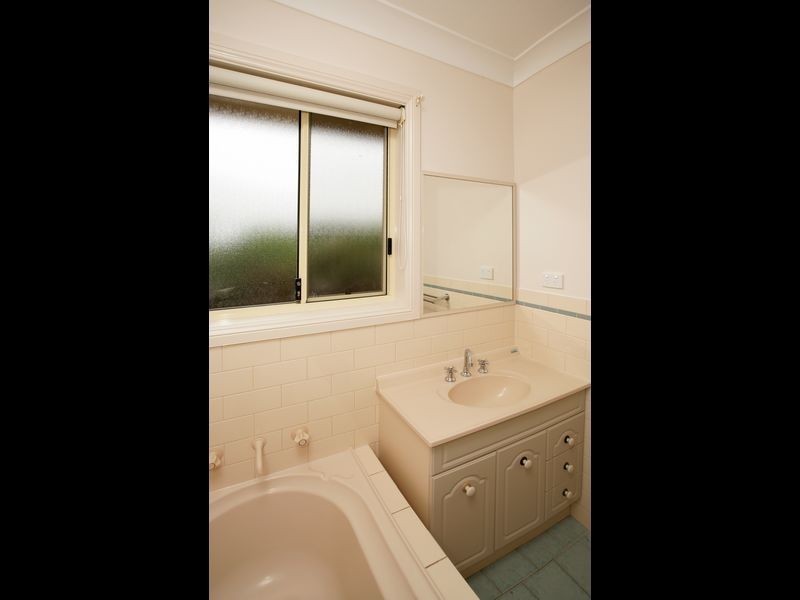 11 Fitzroy Street, Tatton NSW 2650