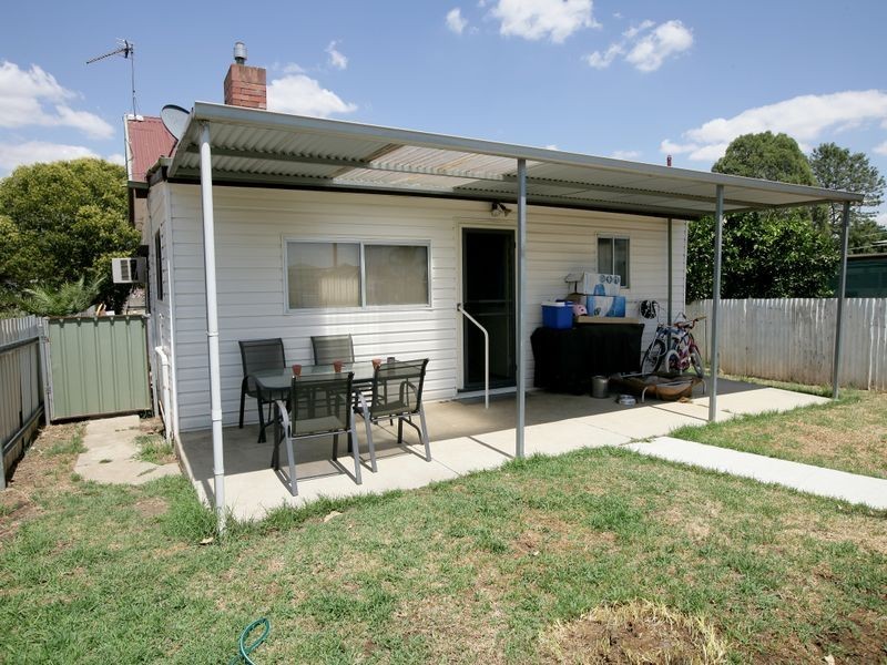 13 Henry Street, North Wagga Wagga NSW 2650