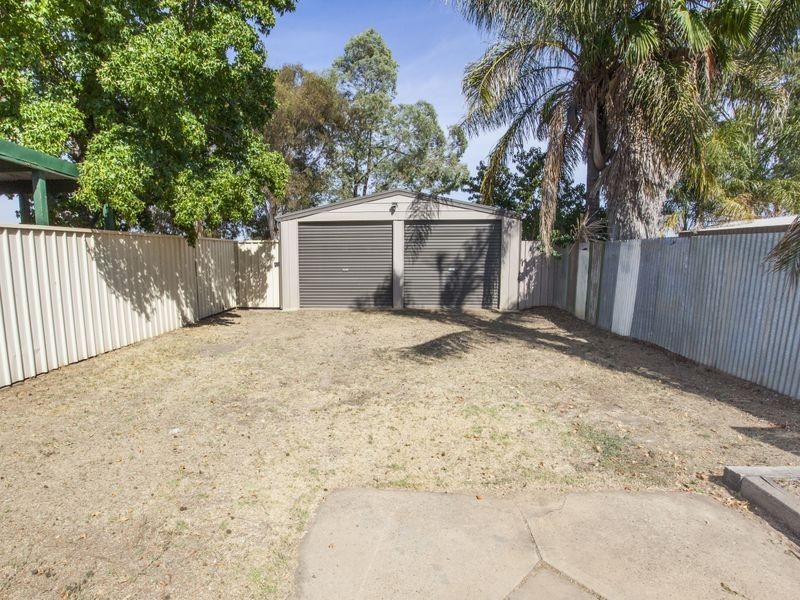 64 East Street, North Wagga Wagga NSW 2650