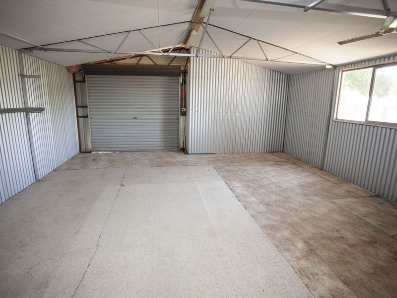 64 East Street, North Wagga Wagga NSW 2650