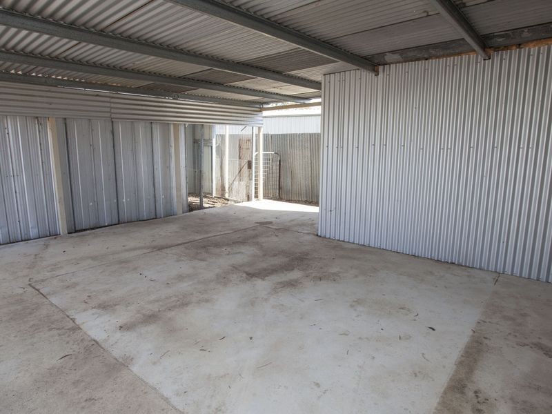 64 East Street, North Wagga Wagga NSW 2650
