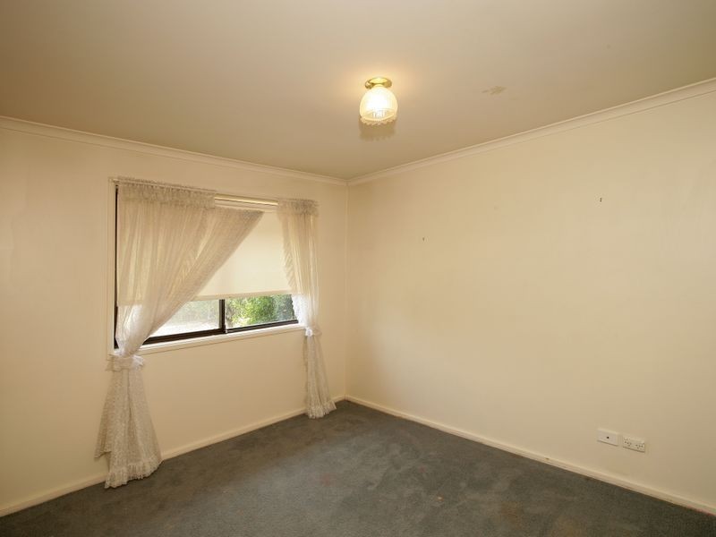 17 Fraser Street, Mount Austin NSW 2650