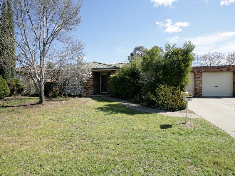 12 Nardoo Street, Glenfield Park NSW 2650