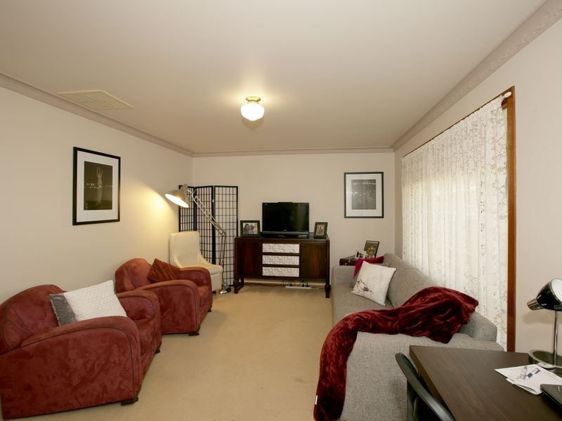 12 Nardoo Street, Glenfield Park NSW 2650