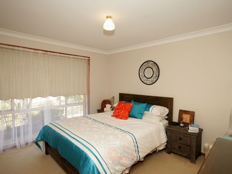 12 Nardoo Street, Glenfield Park NSW 2650