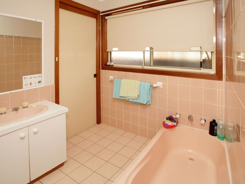 12 Nardoo Street, Glenfield Park NSW 2650