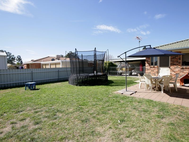 12 Nardoo Street, Glenfield Park NSW 2650