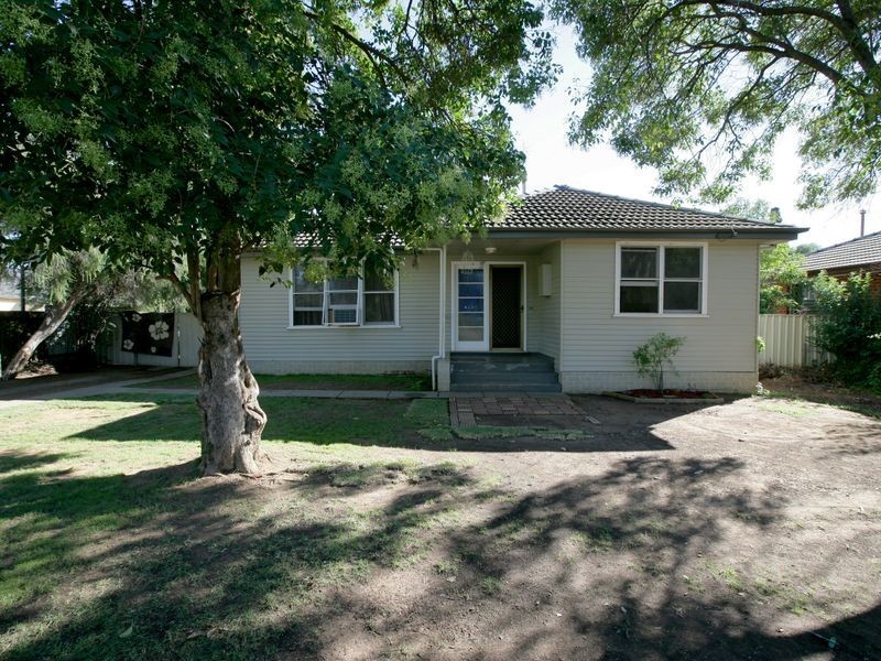 11 Madang Street, Ashmont NSW 2650