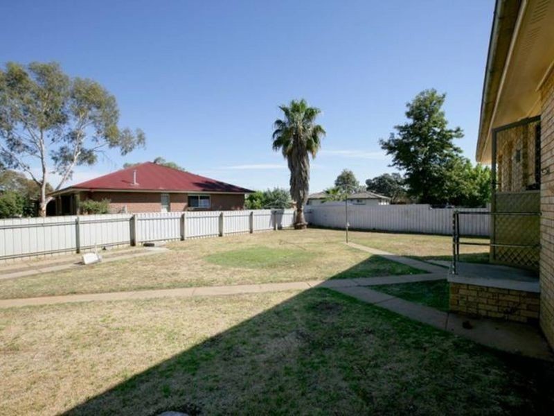 134 Raye Street, Tolland NSW 2650