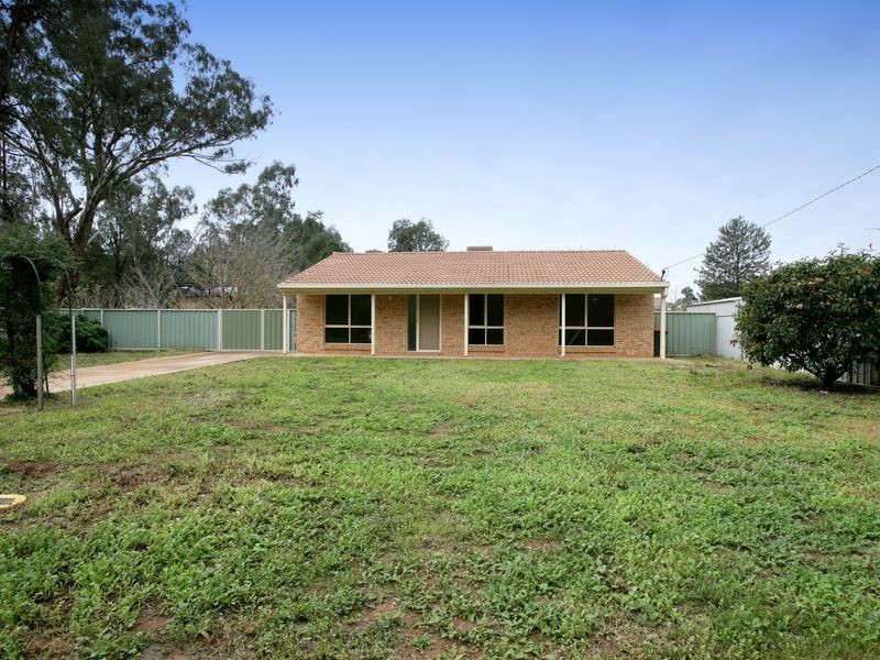 127 Mirrool Street, Coolamon NSW 2701