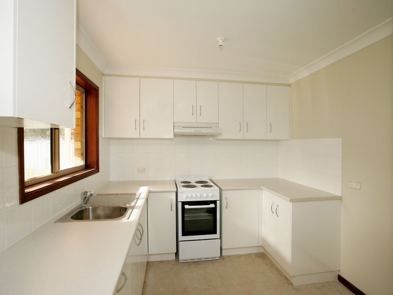 24 Dunrobin Street, Coolamon NSW 2701