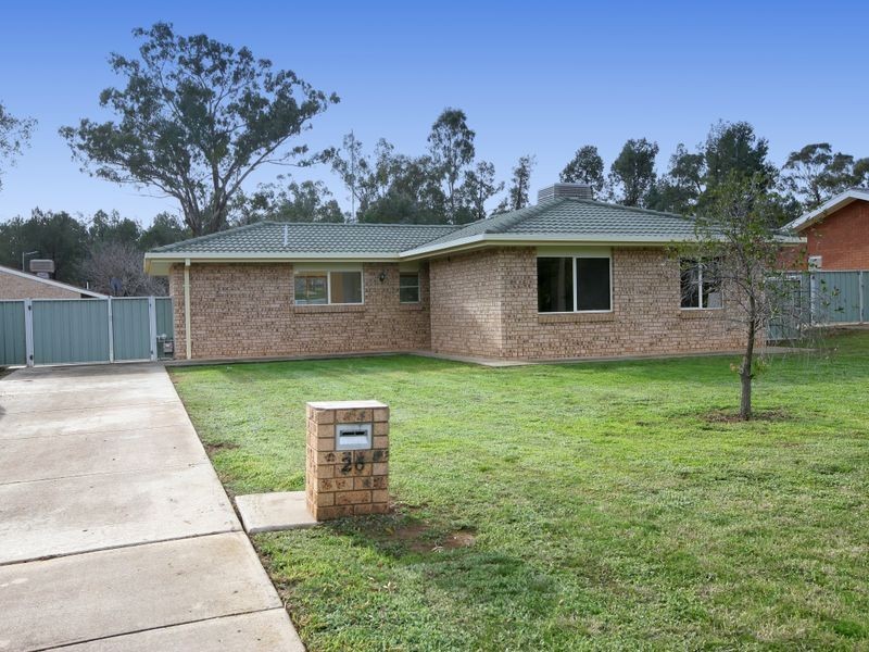 26 Dunrobin Street, Coolamon NSW 2701