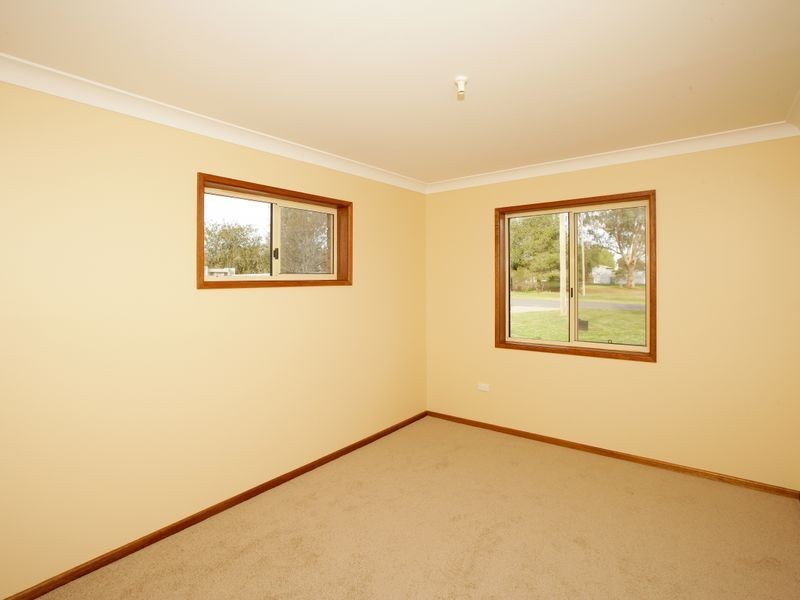 26 Dunrobin Street, Coolamon NSW 2701