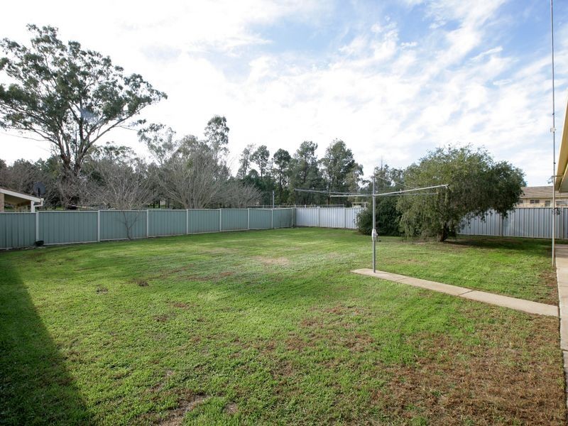 26 Dunrobin Street, Coolamon NSW 2701