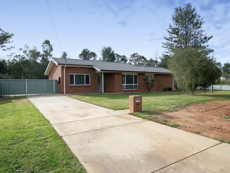 28 Dunrobin Street, Coolamon NSW 2701