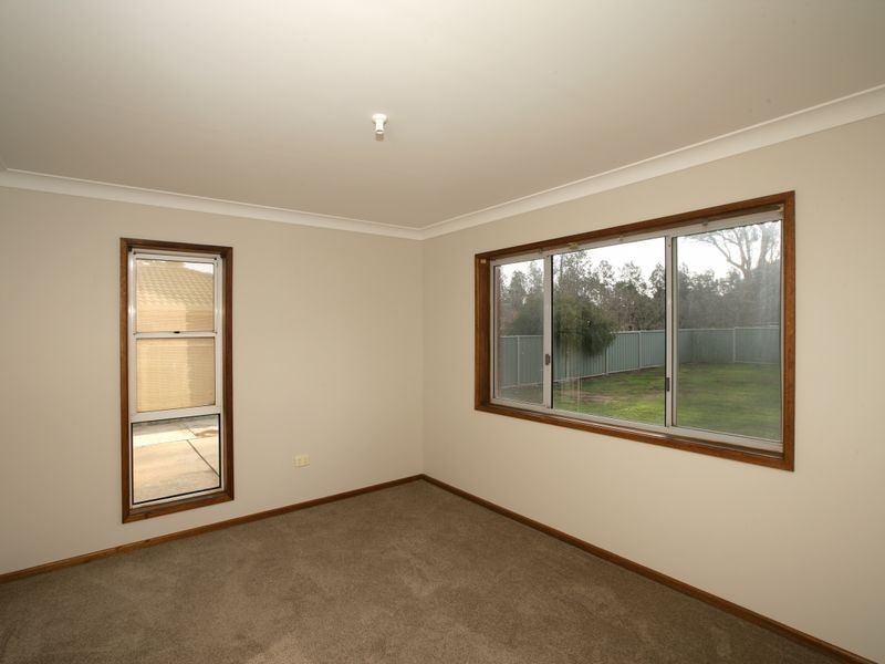 28 Dunrobin Street, Coolamon NSW 2701