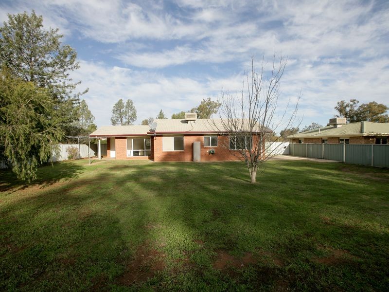 28 Dunrobin Street, Coolamon NSW 2701