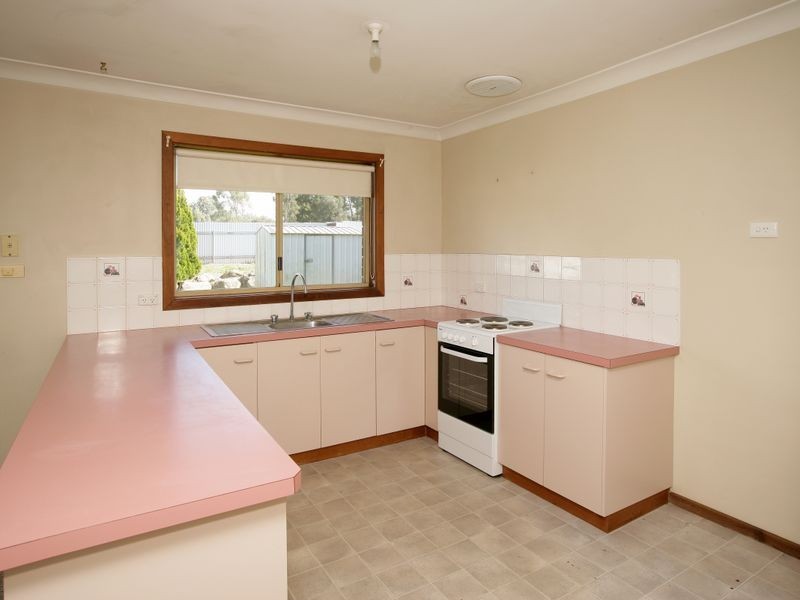 18 Wiradjuri Crescent, Wagga Wagga NSW 2650