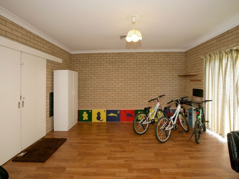 29 Walana Crescent, Kooringal NSW 2650