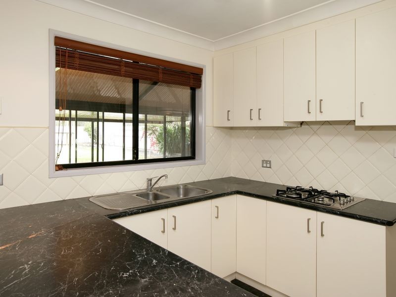 7 Mackay Place, Ashmont NSW 2650