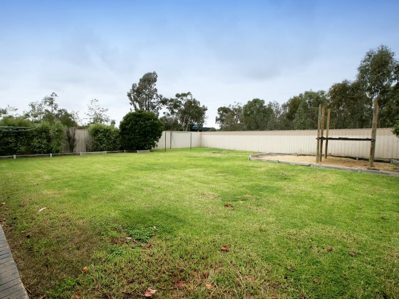7 Mackay Place, Ashmont NSW 2650