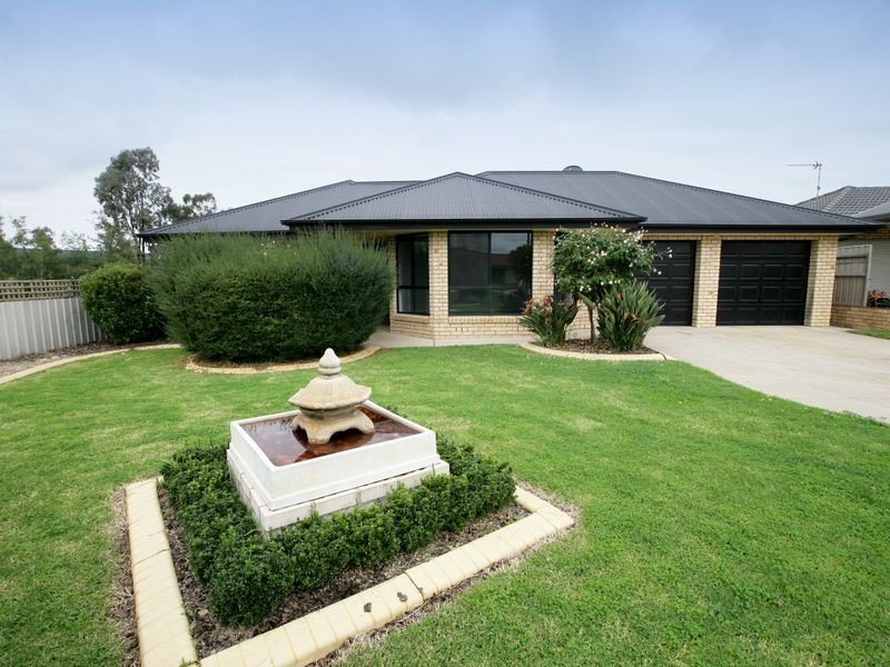 7 Mackay Place, Ashmont NSW 2650