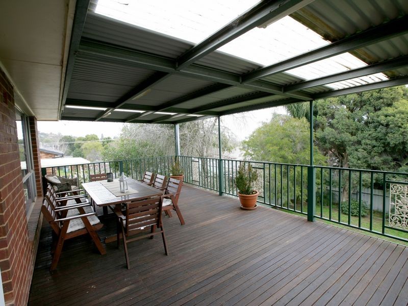 54 Mimosa Drive, Mount Austin NSW 2650