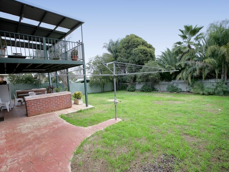 54 Mimosa Drive, Mount Austin NSW 2650