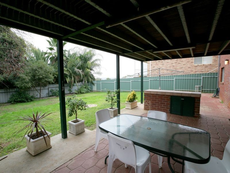 54 Mimosa Drive, Mount Austin NSW 2650