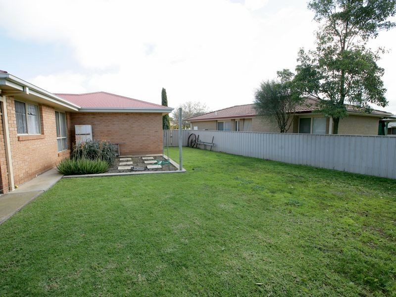 11 Juniper Place, Forest Hill NSW 2651